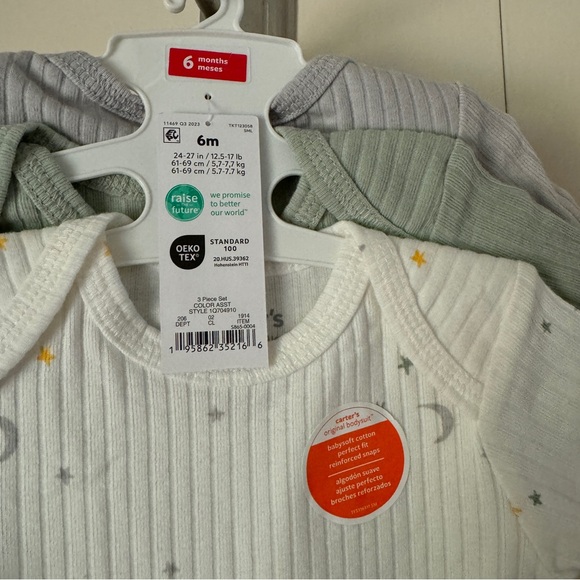 Set of 3 Carter’s 6m Shortsleeve ribbed bodysuit - Picture 4 of 4
